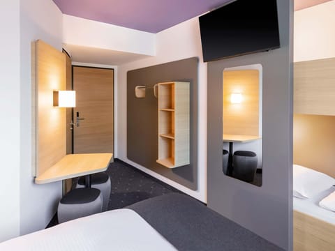 Soundproofing, free WiFi