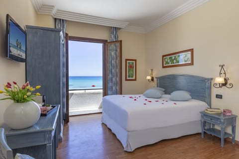 Superior Double Room, Beach View | Pillowtop beds, minibar, in-room safe, desk