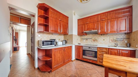 Apartament (B16) | Private kitchen | Electric kettle