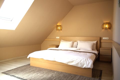 Double Room | In-room safe, blackout drapes, soundproofing, iron/ironing board