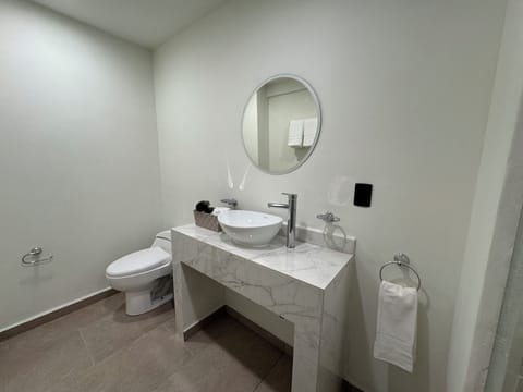 Elite Studio | Bathroom