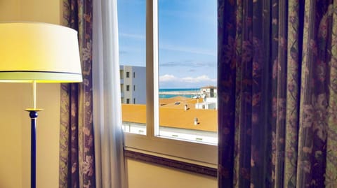 Double Room, Sea View | In-room safe, desk, cribs/infant beds, free WiFi