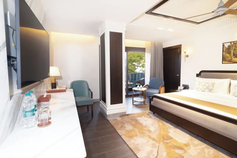 Superior Double or Twin Room, City View | Premium bedding, minibar, in-room safe, desk