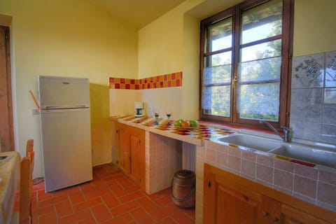 Comfort House, 2 Bedrooms | Private kitchen | Fridge, oven, coffee/tea maker, electric kettle