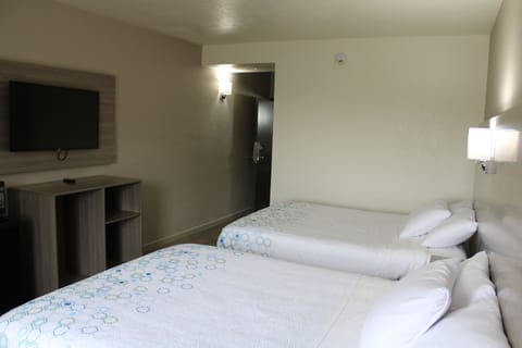 Comfort Double Room | Individually furnished, desk, free WiFi, bed sheets