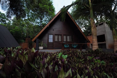 Classic Bungalow, Garden View | In-room safe, free WiFi, bed sheets