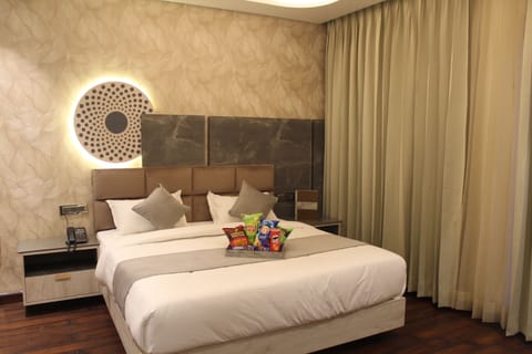 Luxury Double Room | In-room safe, free WiFi