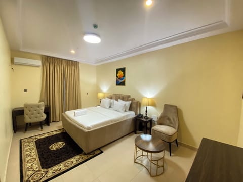 Classic Double Room, 1 King Bed, Private Bathroom, City View | In-room safe, desk, laptop workspace, free WiFi