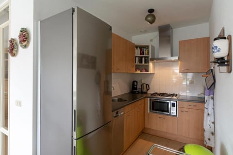 Apartment | Private kitchen | Fridge, microwave, dishwasher, coffee/tea maker