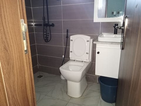 Standard Room | Bathroom