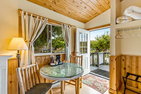 Cabin, 1 Bedroom, Hot Tub, Marina View (Deer Harbor Cottage #1) | 1 bedroom, free WiFi