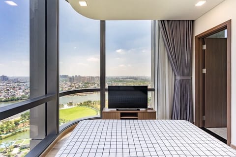 Royal Apartment, 3 Bedrooms, Balcony, River View | View from room