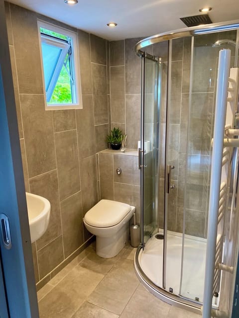 Bathroom | Hair dryer, towels, soap, shampoo