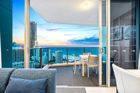 Apartment, 2 Bedrooms, Non Smoking, Ocean View | Balcony