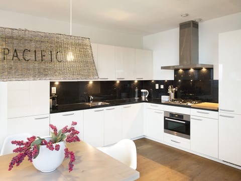 Classic Apartment, 3 Bedrooms | Private kitchen | Fridge, oven, dishwasher, coffee/tea maker