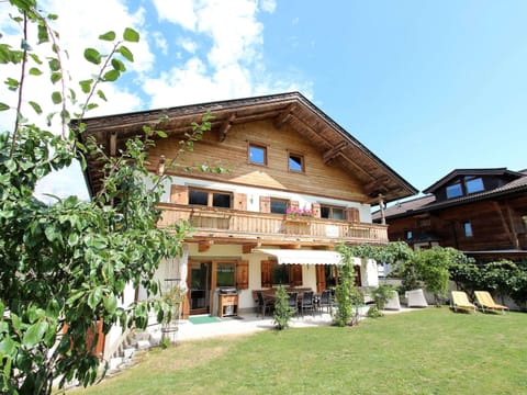 Comfort Chalet, 4 Bedrooms | Garden