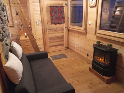 Premium Chalet, 1 Bedroom | Private kitchen | Fridge, microwave, oven, coffee/tea maker