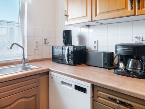 Comfort Apartment, 2 Bedrooms | Private kitchen | Fridge, microwave, oven, dishwasher