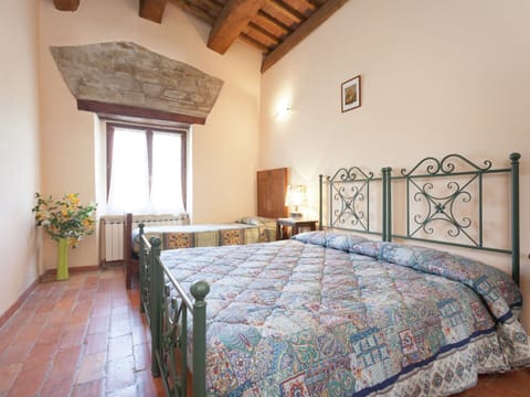 Comfort House, 4 Bedrooms | 8 bedrooms, individually furnished, bed sheets