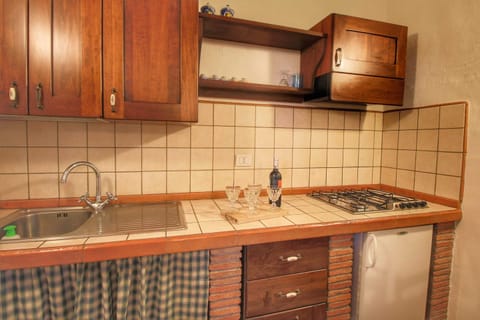 Classic House, Multiple Bedrooms | Private kitchen | Fridge