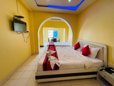 Deluxe Quadruple Room, Sea View | Free WiFi, bed sheets