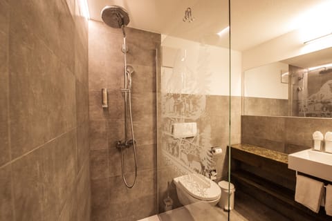 Swiss Style Double Room Plus  | Bathroom | Free toiletries, hair dryer, bathrobes, slippers