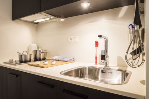 Deluxe Studio | Private kitchenette | Fridge, microwave, stovetop, coffee/tea maker