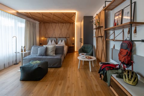 Premium Double Room | Hypo-allergenic bedding, free minibar, in-room safe, desk