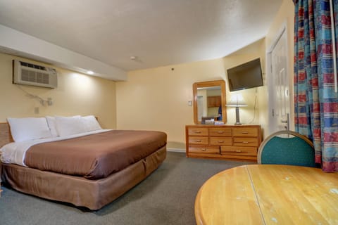 Standard Room | Iron/ironing board, free WiFi, bed sheets, alarm clocks