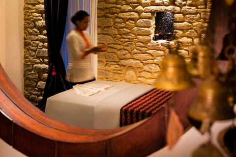 Ayurvedic treatments, 2 treatment rooms, massages