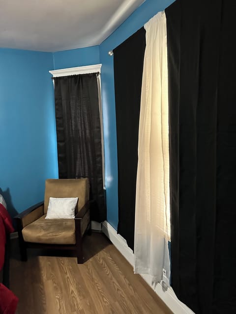 Economy Single Room, 1 Queen Bed | Iron/ironing board, free WiFi