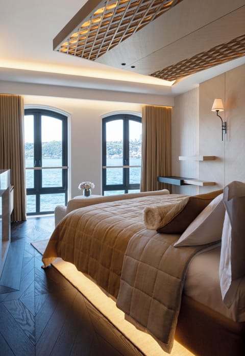 Rooms Bosphorus | In-room safe, blackout drapes, iron/ironing board, free WiFi