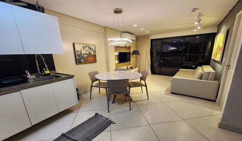 Beira Mar Fortaleza Landscape Platinum | Living area | Flat-screen TV