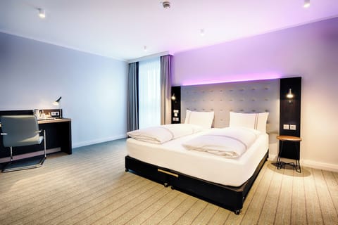 Twin Room, Roll-in Shower | Free WiFi