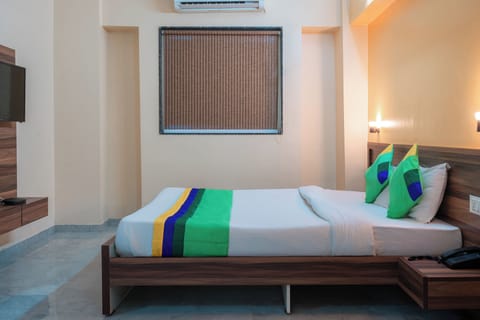 Deluxe Double Room | Desk, laptop workspace, free WiFi