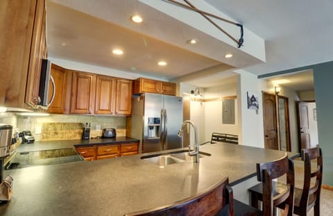 Condo, 2 Bedrooms | Private kitchen | Fridge, oven, coffee/tea maker, toaster