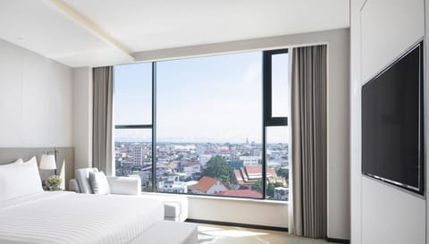 Deluxe Twin Room, City View | City view