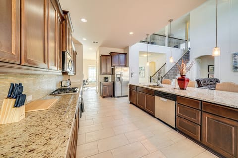 House (4 Bedrooms) | Interior