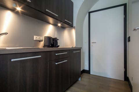 Junior Room | Private kitchen | Espresso maker, electric kettle