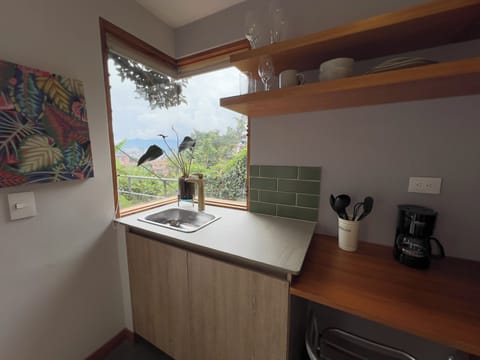 Comfort Studio, Garden View | Private kitchen | Coffee/tea maker