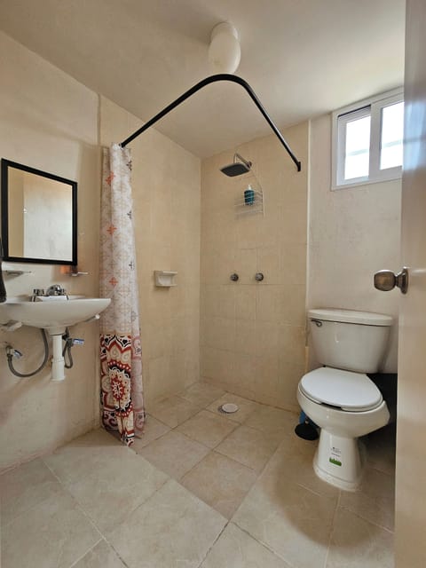 Basic House, Patio | Bathroom