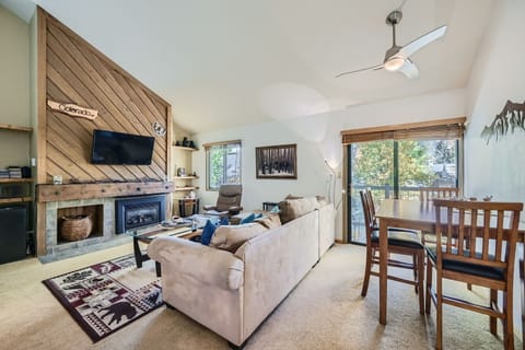 Condo, 2 Bedrooms | Living area | Smart TV