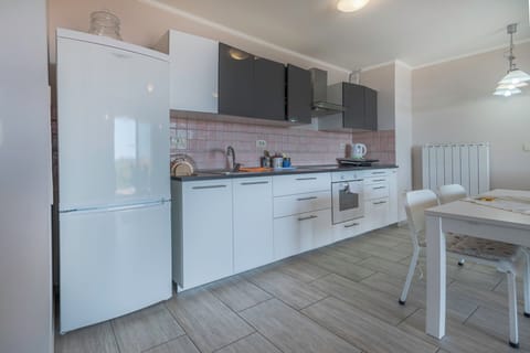 Comfort Apartment, 2 Bedrooms, Sea View | Private kitchen | Mini-fridge, stovetop, electric kettle, toaster