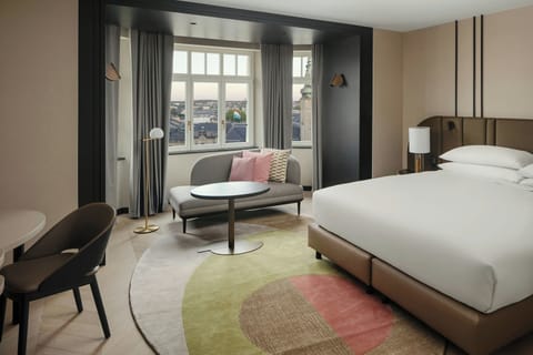Junior Suite, 1 King Bed | 1 bedroom, premium bedding, in-room safe, soundproofing