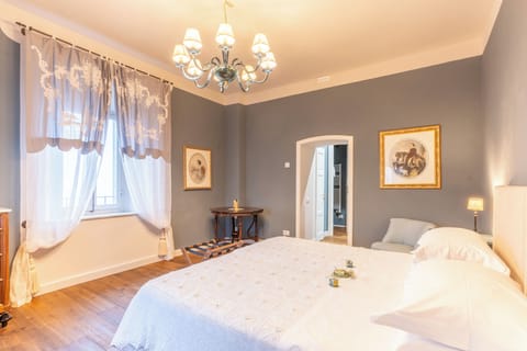 Comfort Double or Twin Room, Mountain View | In-room safe, cribs/infant beds, travel crib, free WiFi