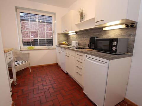 Classic Apartment, 2 Bedrooms | Private kitchen | Fridge, dishwasher, coffee/tea maker, toaster