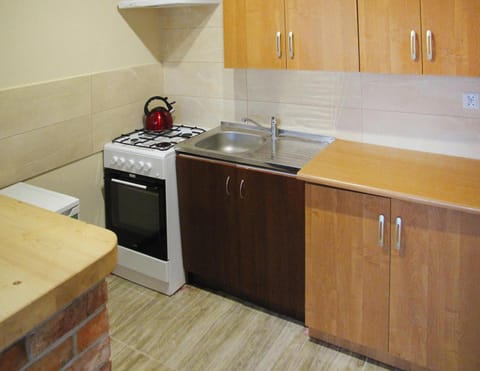 Classic House, 3 Bedrooms | Private kitchen | Fridge, stovetop, coffee/tea maker, electric kettle