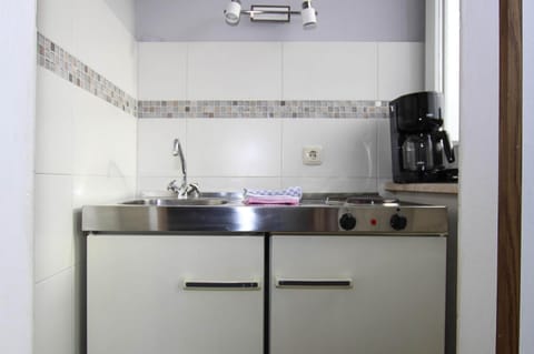 Fridge, microwave, coffee/tea maker, electric kettle