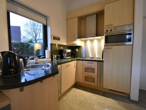 Classic Villa, 4 Bedrooms | Private kitchen | Fridge, oven, dishwasher, coffee/tea maker