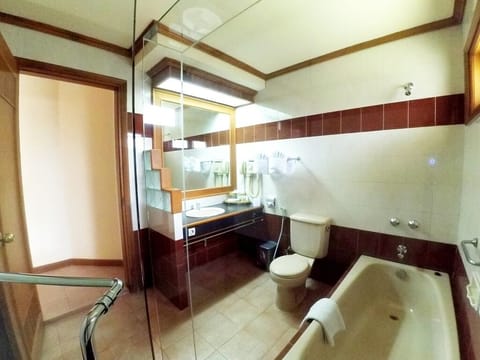 Presidential Double or Twin Room | Bathroom